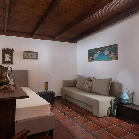 Traditionelles Athos Shadow Am Apartment Paralia Sikias