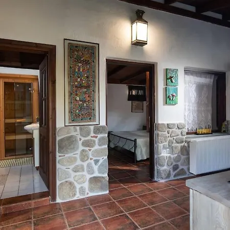 Traditionelles Athos Shadow Am Apartment