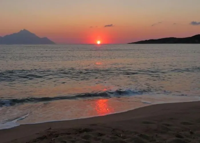 Traditionelles Athos Shadow 2 Am Paralia Sikias