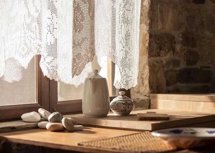 Traditionelles Athos Shadow Am * Paralia Sikias